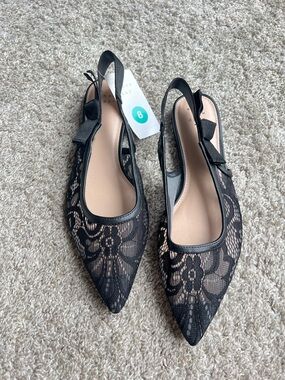 Black Lace Pointed Slingback Flats. Size 8